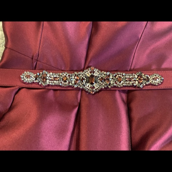 Long burgundy formal - Picture 2 of 6